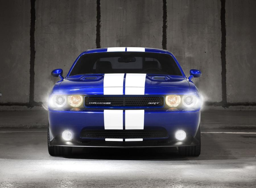  Dodge Challenger SRT8 392 Inaugural Edition 2010 года  (фото 10 из 36)
